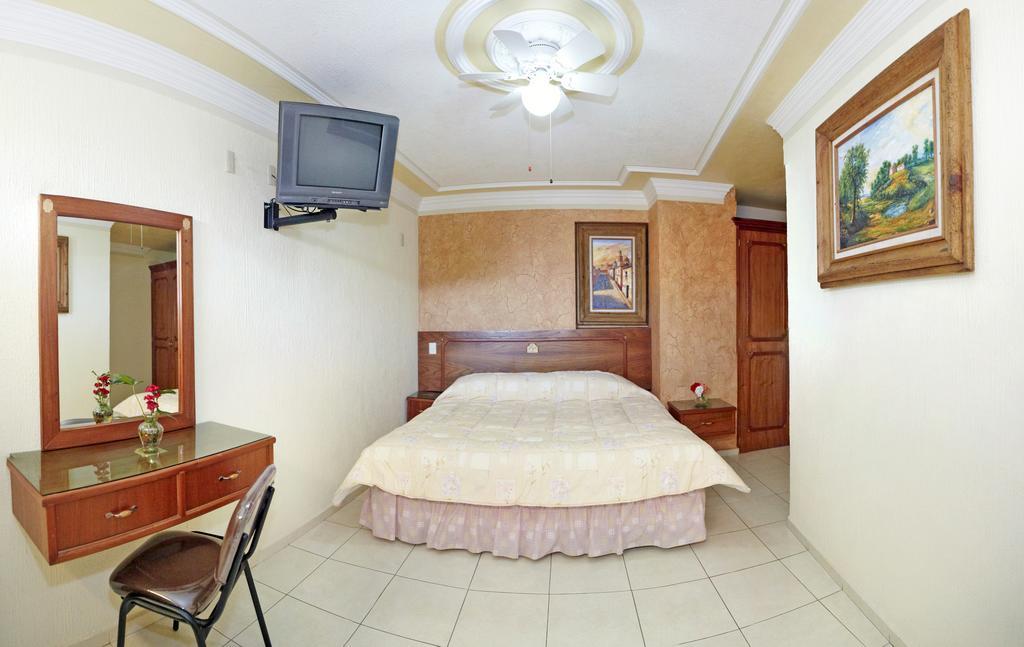 Hotel Rincon Tarasco Morelia Esterno foto